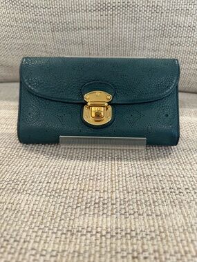 Louis Vuitton Teal Mahina Amelia Wallet.